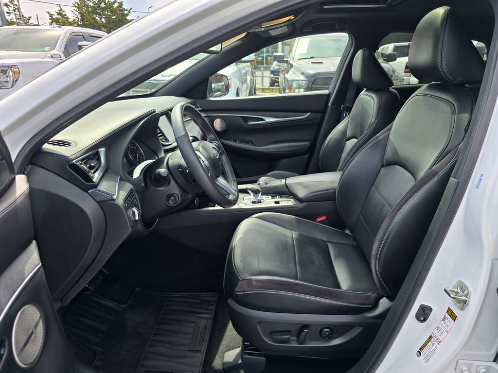 Used 2023 INFINITI QX55 Sensory w/ Lighting Package AWD/4WD image 19