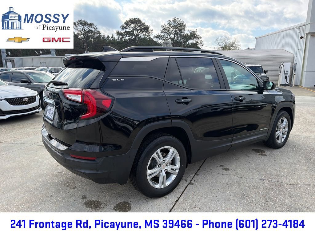 Certified 2022 GMC Terrain SLE w/ Driver Convenience Package image 6