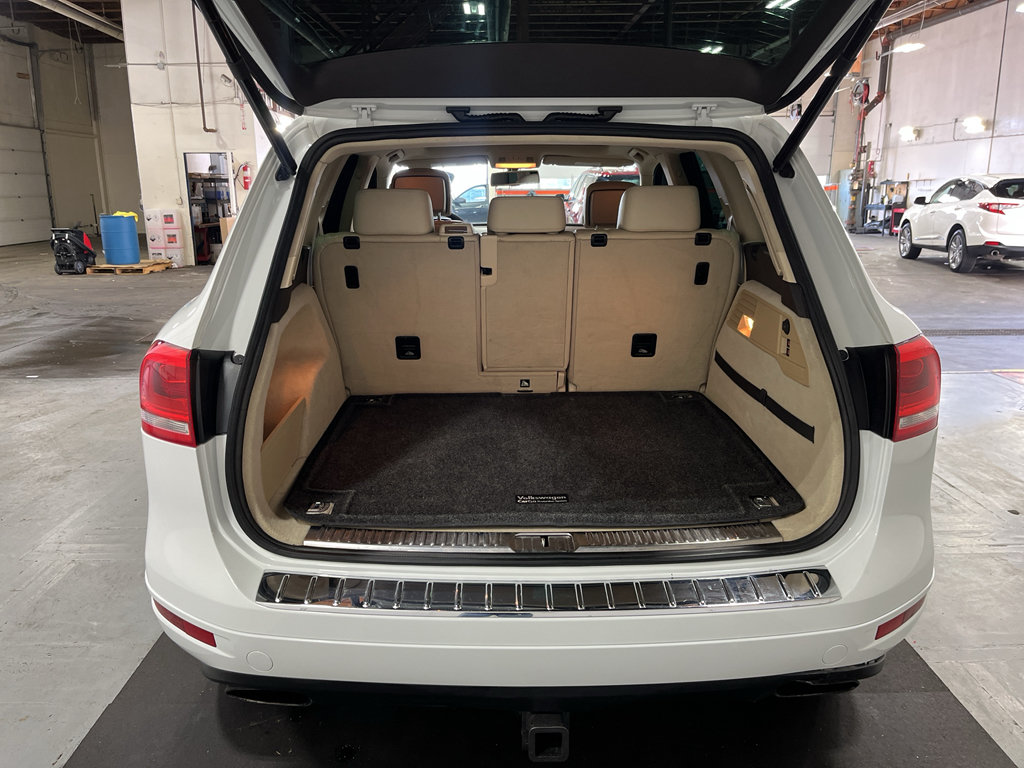 Used 2013 Volkswagen Touareg VR6 AWD/4WD image 24