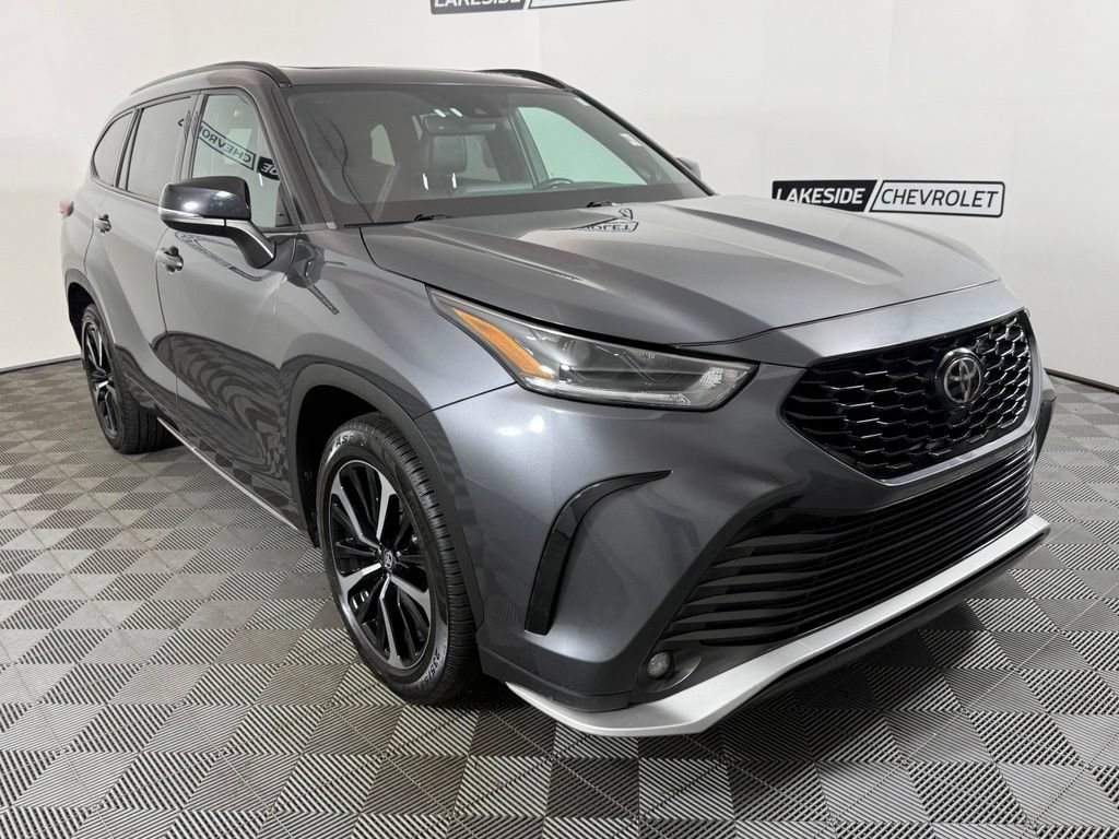 Used 2021 Toyota Highlander XSE AWD/4WD image 8