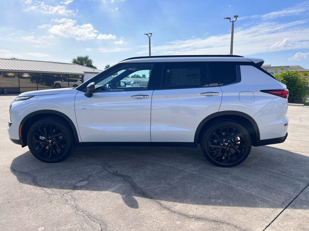 New 2025 Mitsubishi Outlander SEL Black Edition image 6