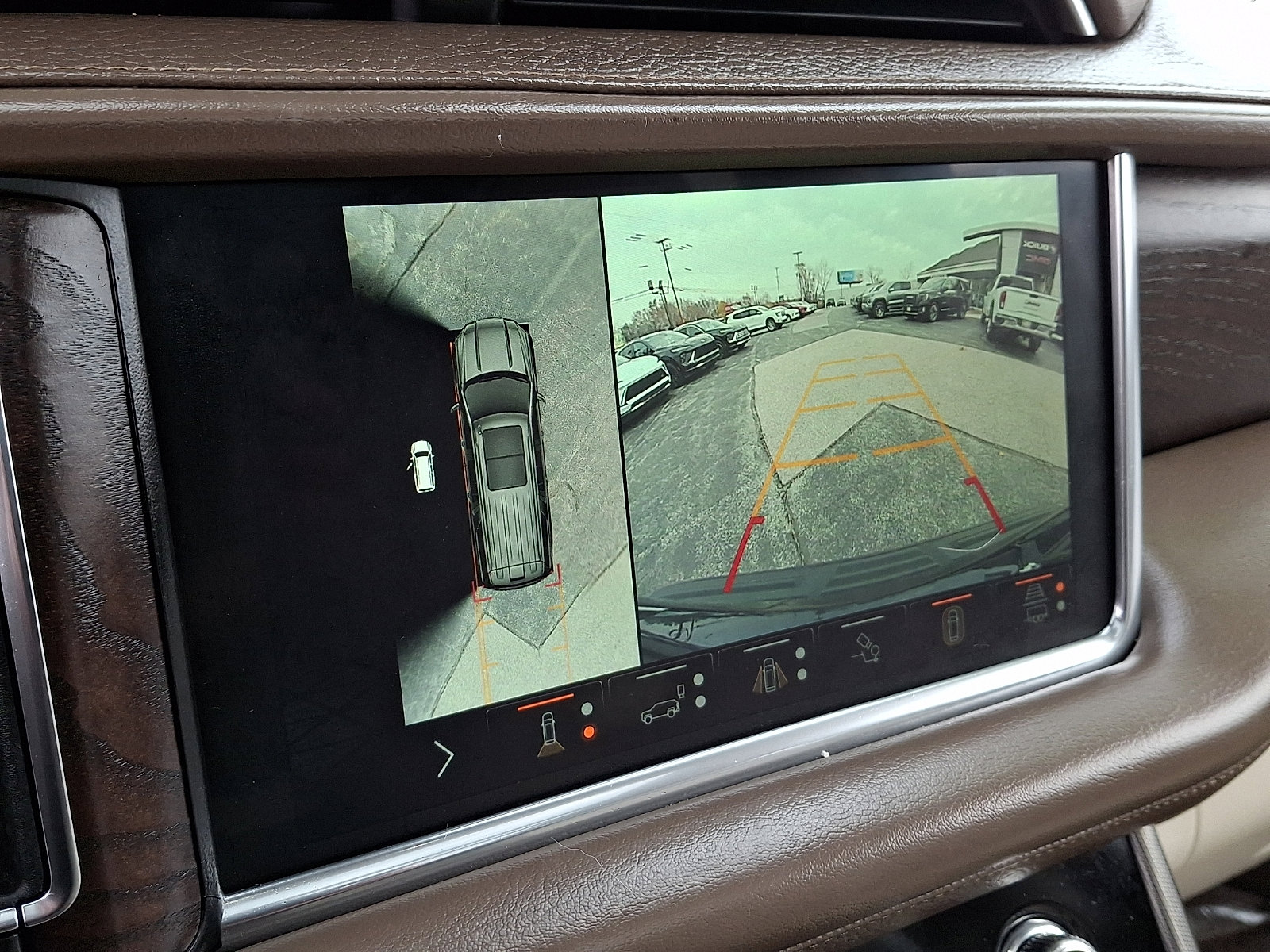 Certified 2022 GMC Yukon Denali w/ Denali Premium Package image 19