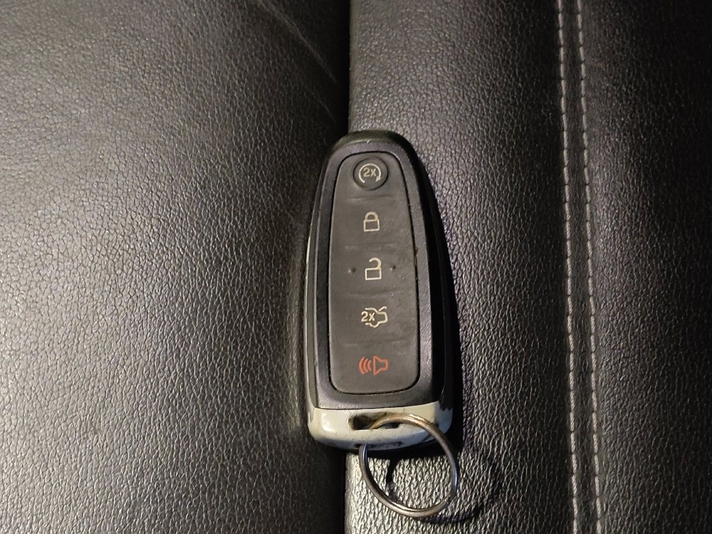 Used 2018 Ford Escape Titanium w/ Ford Safe & Smart Package image 32