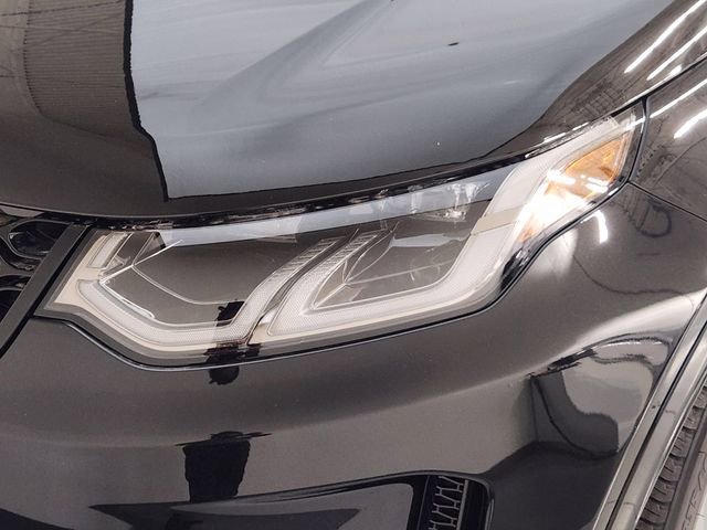 New 2025 Land Rover Discovery Sport S image 12