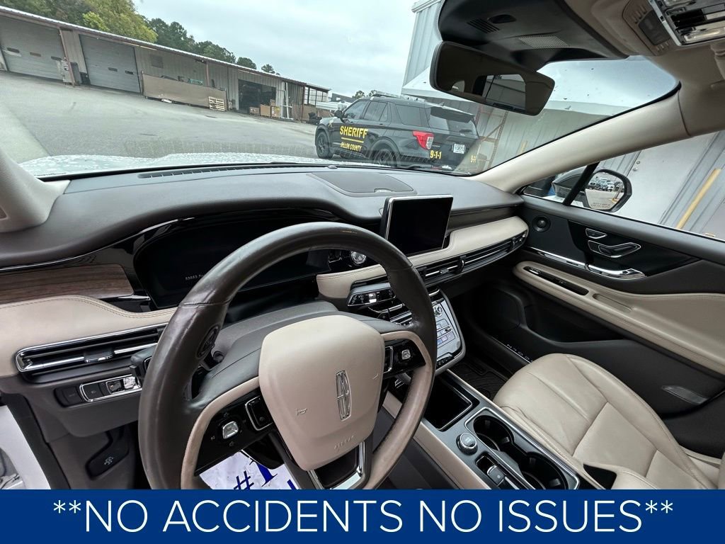 Used 2020 Lincoln Corsair Reserve w/ Equipment Group 201A image 2