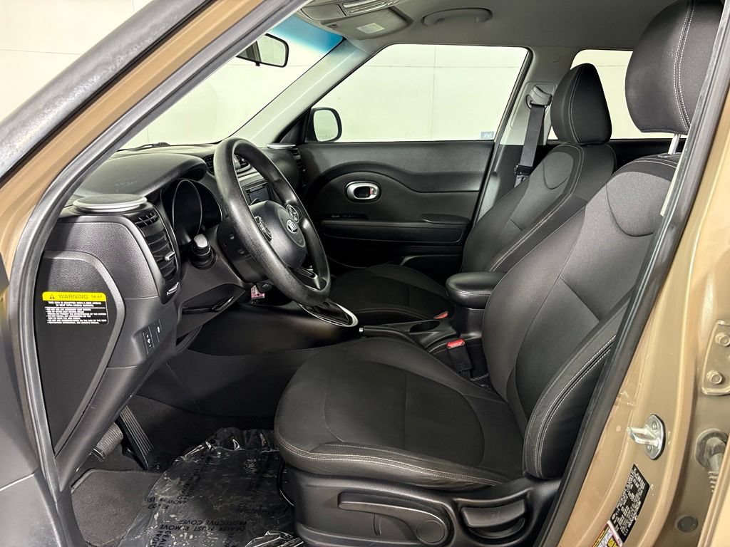 Used 2016 Kia Soul FWD image 15