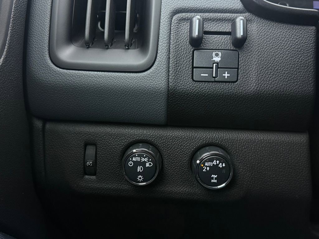 Used 2021 Chevrolet Colorado Z71 image 17