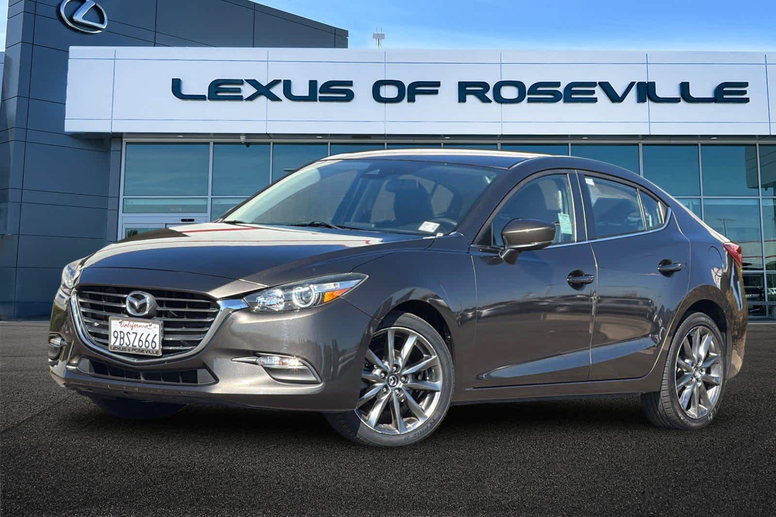 Used 2018 MAZDA MAZDA3 Touring FWD image 1