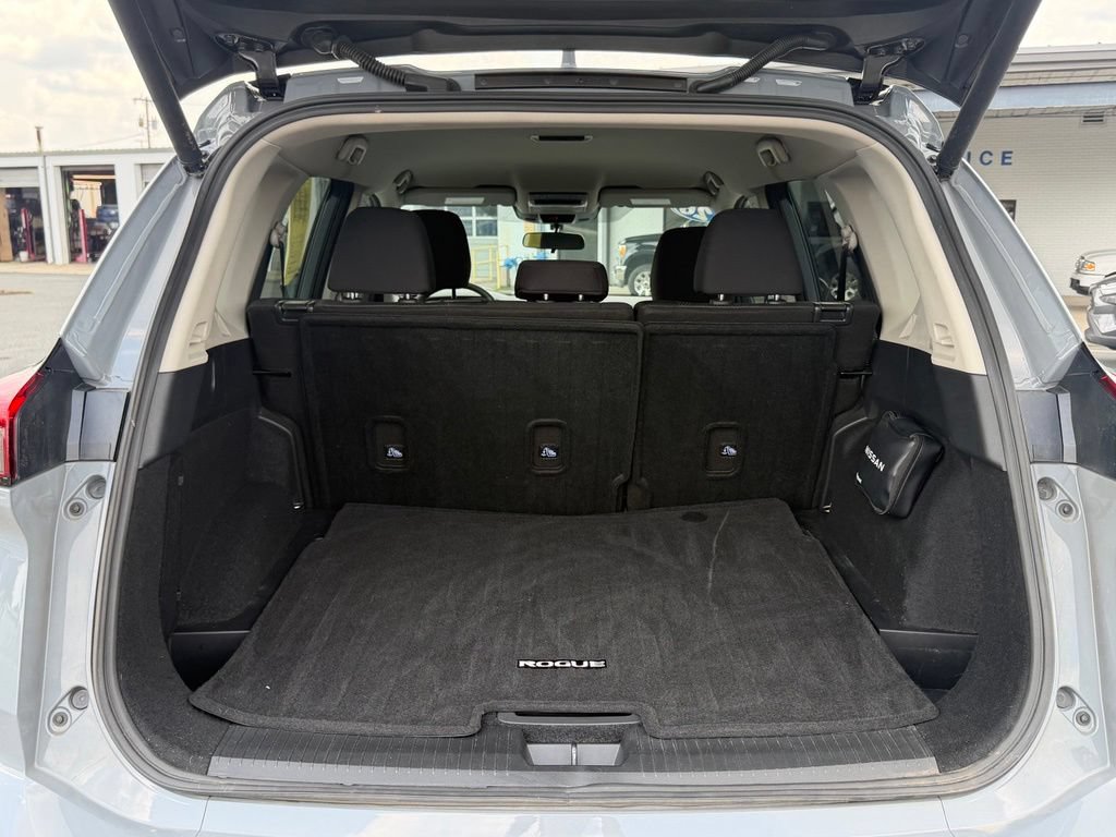 Used 2026 Nissan Rogue SV FWD image 5
