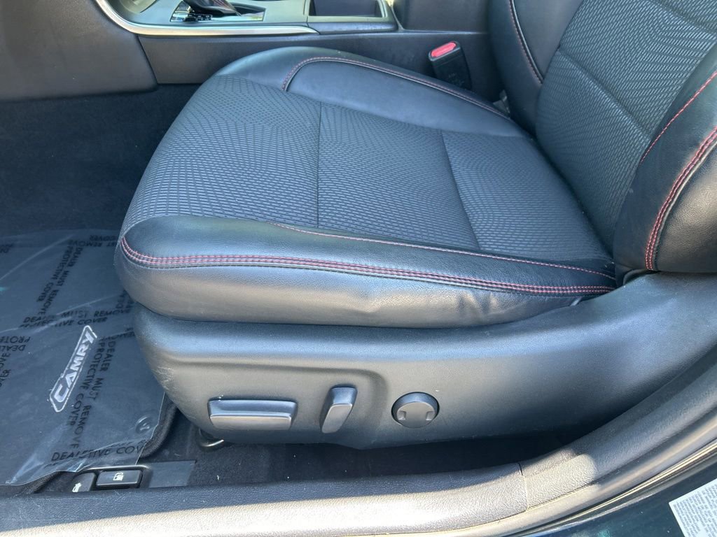 Used 2017 Toyota Camry SE FWD image 16