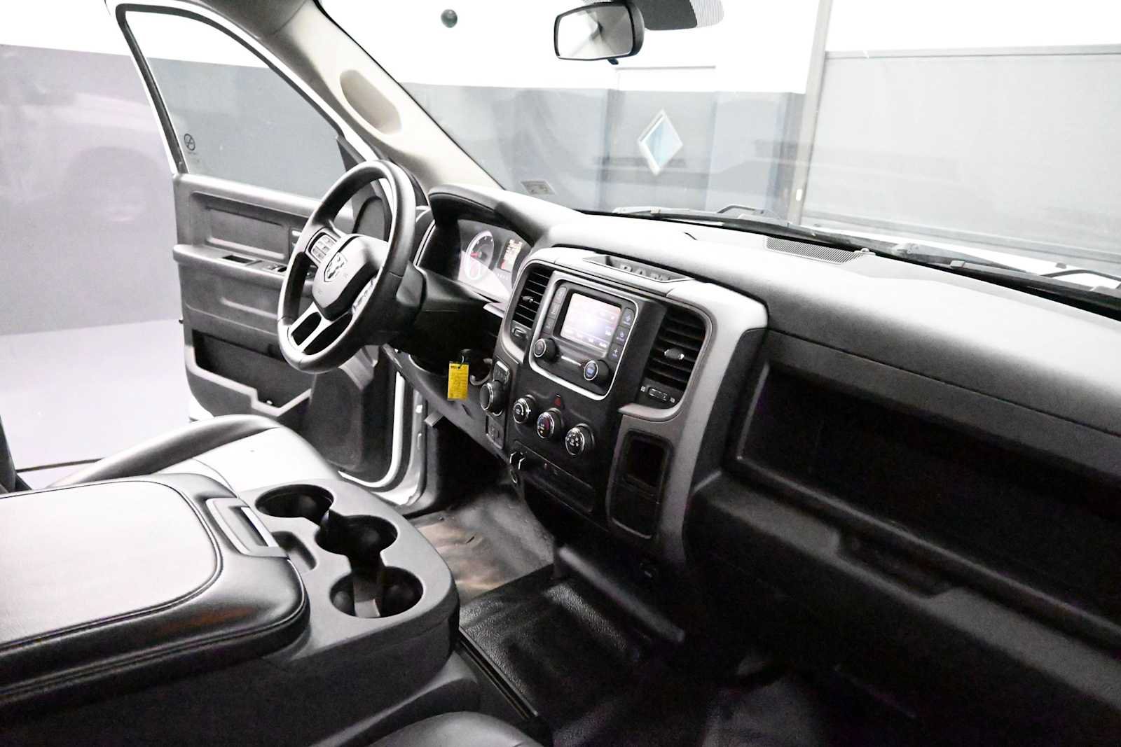 Used 2022 RAM 1500 Tradesman w/ Chrome Appearance Group AWD/4WD image 25