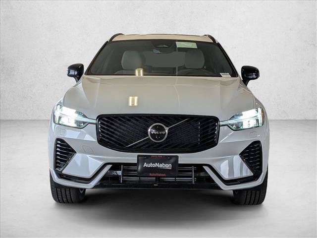 New 2026 Volvo XC60 T8 Plus w/ Climate Package PRO AWD/4WD image 5