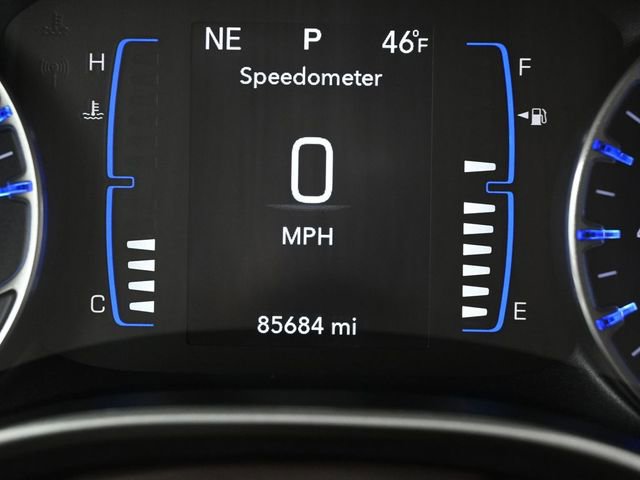 Used 2020 Chrysler Pacifica Touring-L w/ Tire & Wheel Group image 31