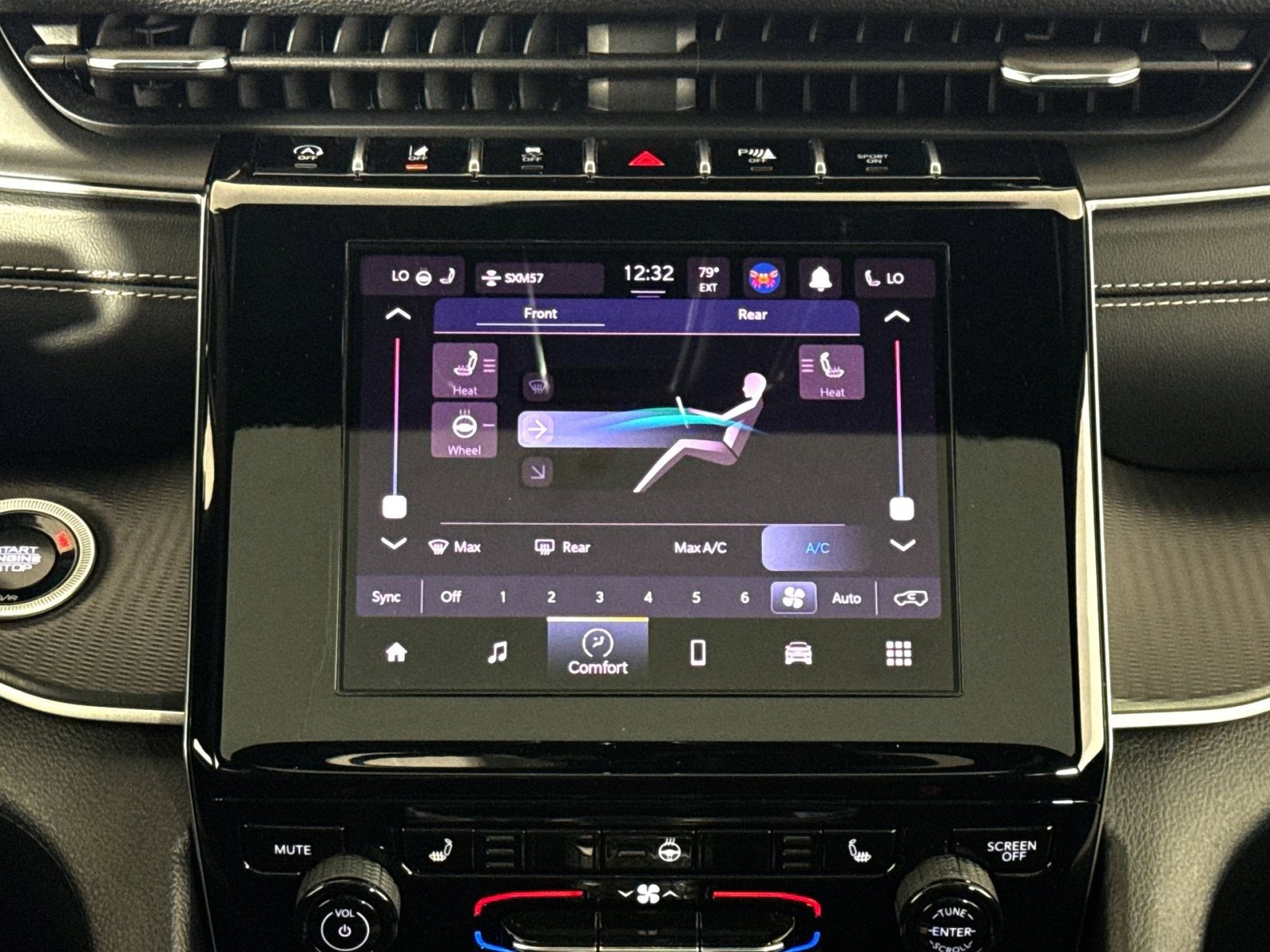 Used 2025 Jeep Grand Cherokee L Laredo w/ Luxury Tech Group I AWD/4WD image 20