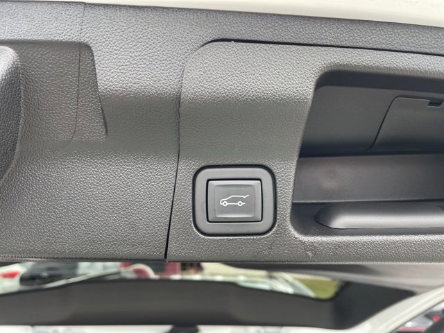 Used 2023 GMC Acadia AT4 w/ Technology Package image 24