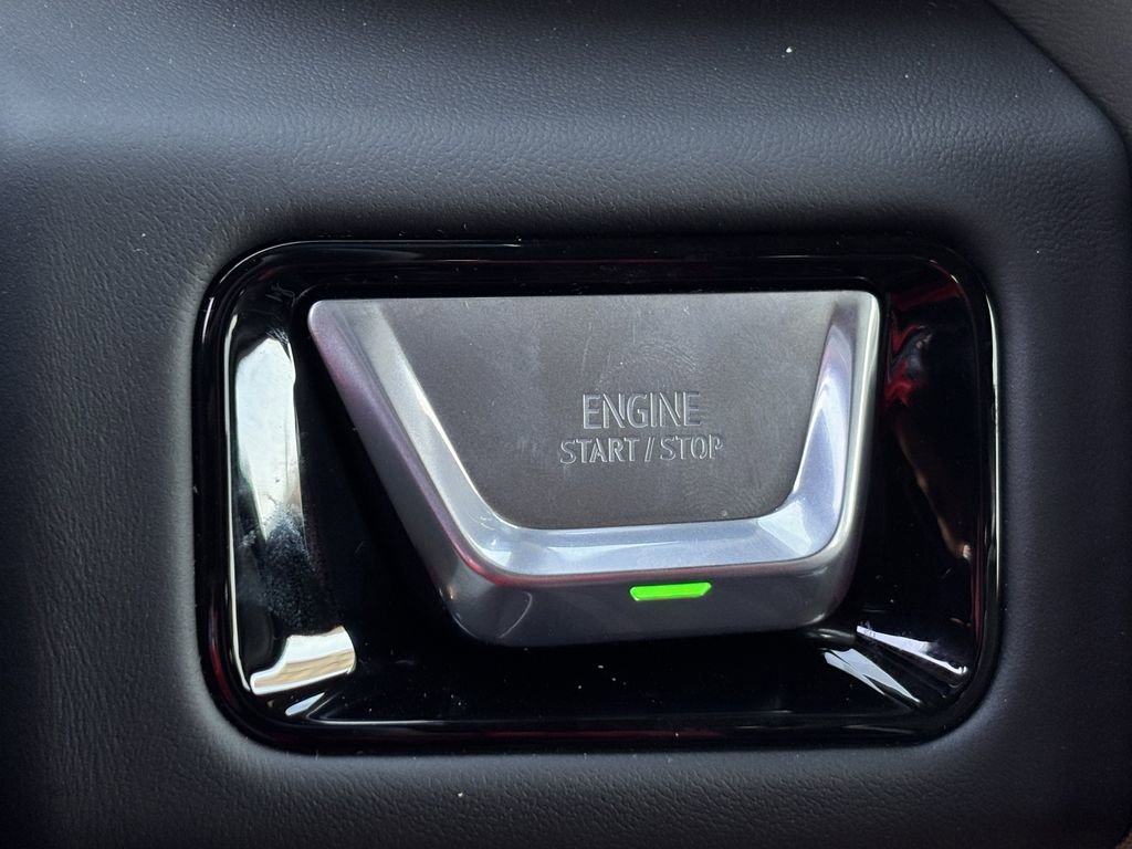 New 2026 GMC Yukon AT4 Ultimate w/ LPO, Floor Liner Package image 15