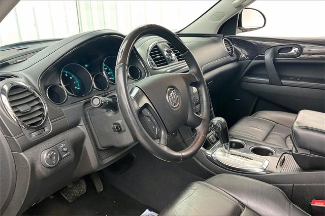 Used 2016 Buick Enclave Premium image 16
