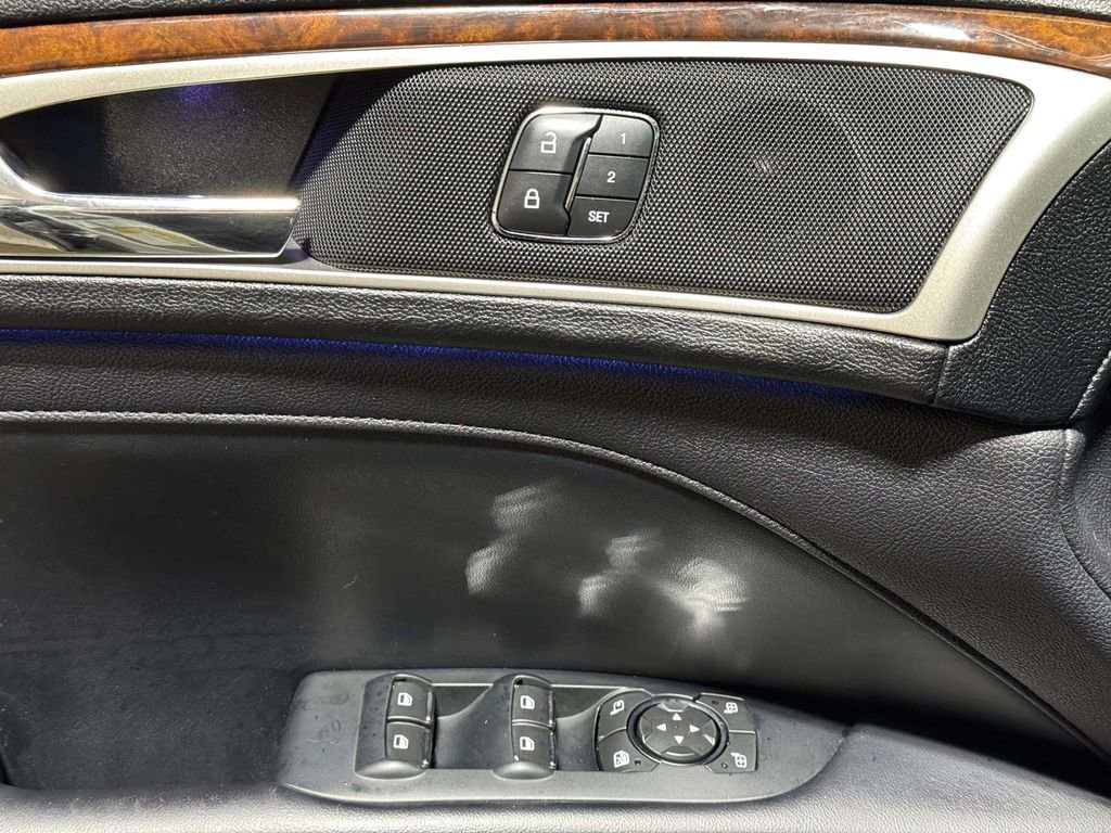 Used 2019 Lincoln MKZ Reserve image 9