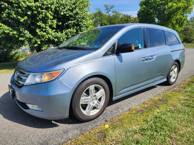 Used 2011 Honda Odyssey Touring image 2