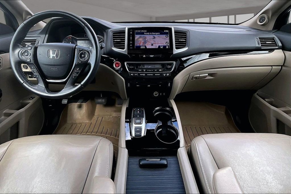 Used 2018 Honda Pilot Touring image 16