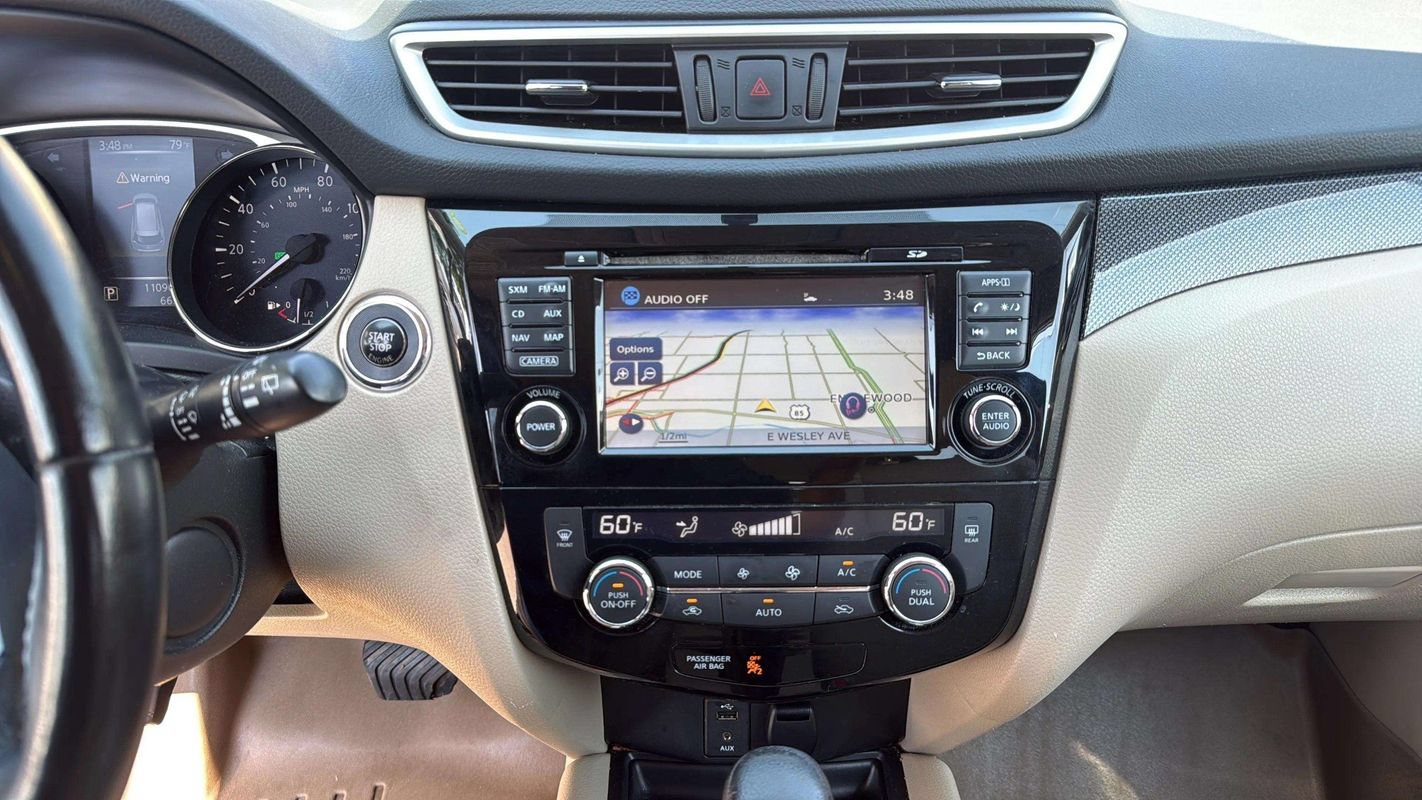 Used 2016 Nissan Rogue SL AWD/4WD image 11