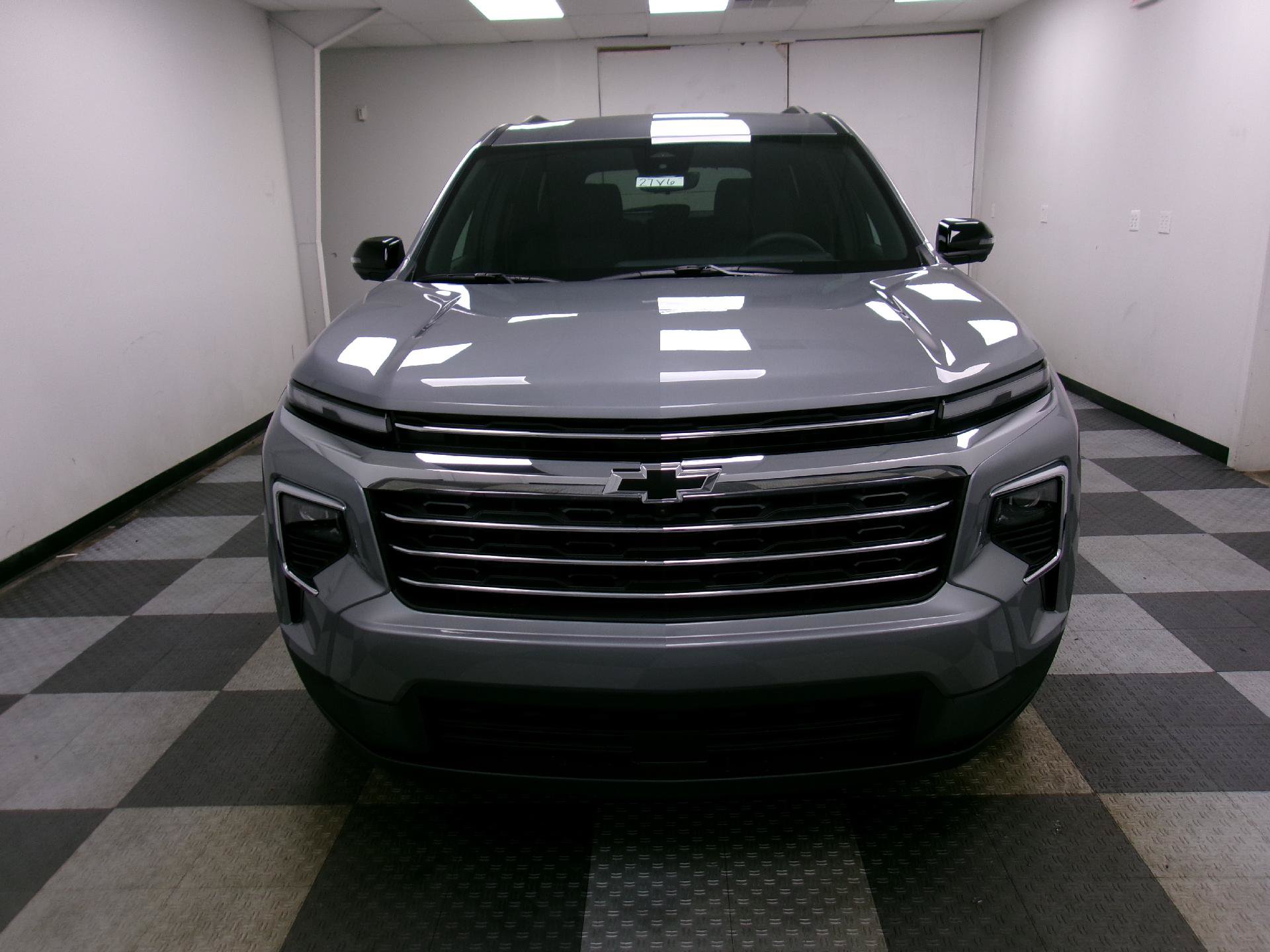 New 2027 Chevrolet Traverse LT w/ Driver Confidence Package FWD image 3