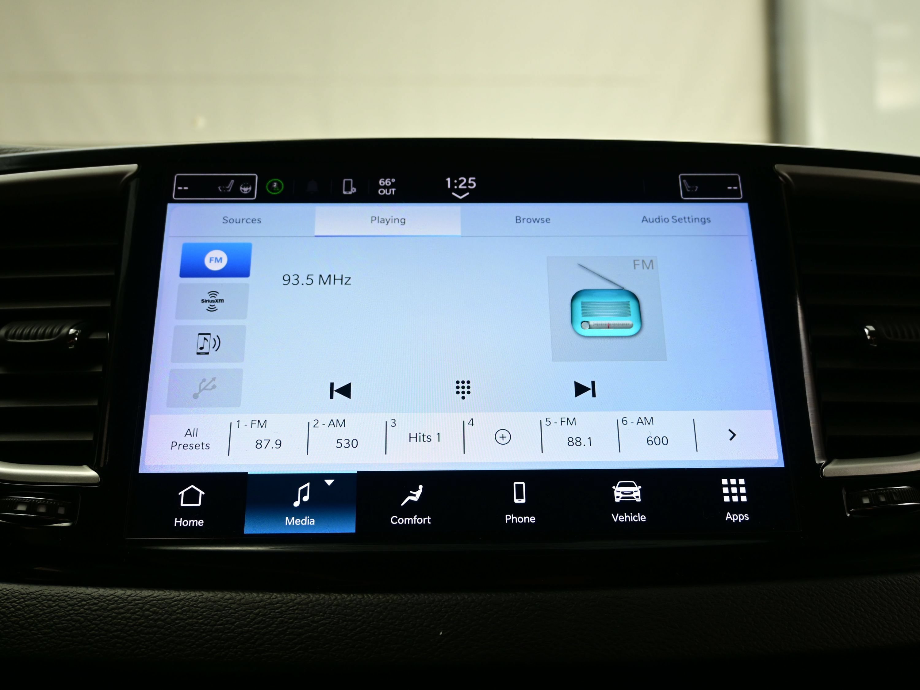 Used 2022 Chrysler Pacifica Touring-L FWD image 23