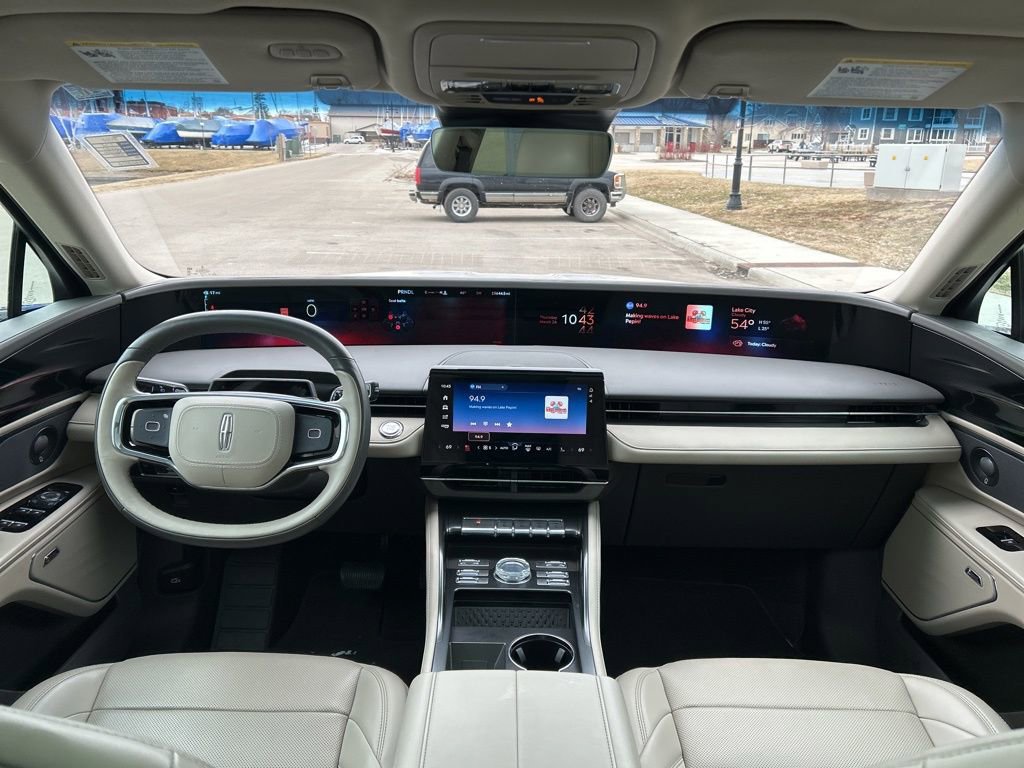 Used 2024 Lincoln Nautilus Premier w/ Equipment Group 102A image 12