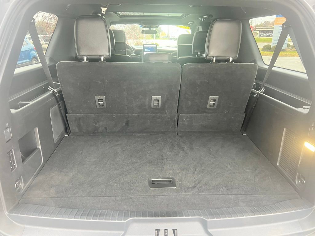 Used 2022 Ford Expedition Max Limited image 27