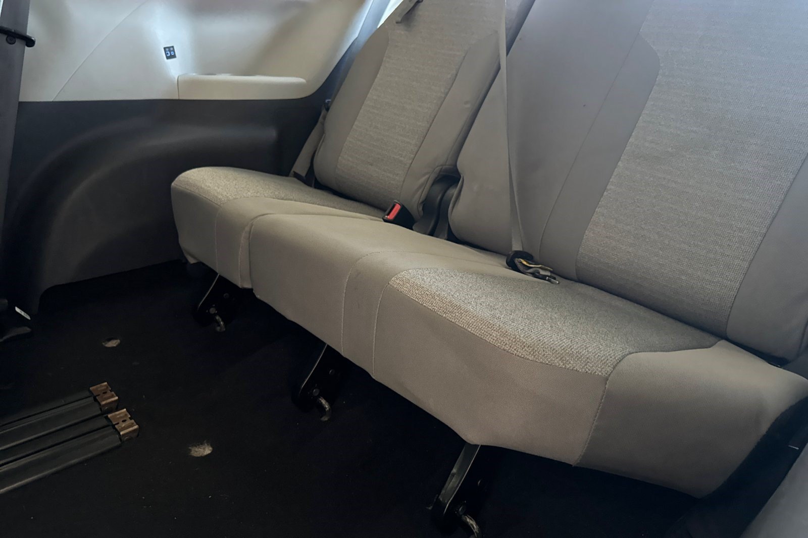 Used 2022 Toyota Sienna LE FWD image 34