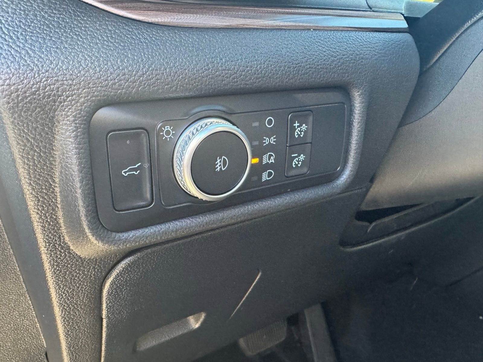 Used 2020 Ford Explorer Limited w/ Class III Trailer Tow Package image 30