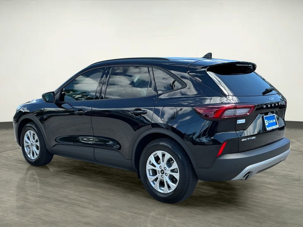 Certified 2025 Ford Escape Active w/ Tech Pack #1 FWD image 4