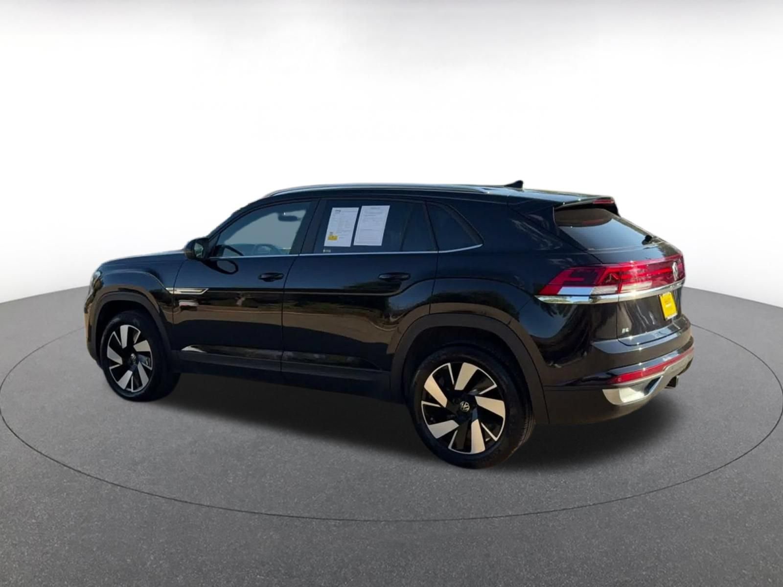 Used 2026 Volkswagen Atlas Cross Sport SE FWD image 9
