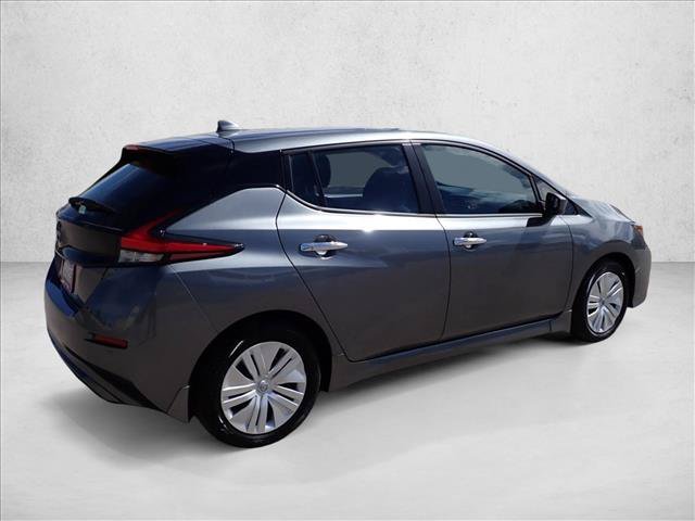 Used 2025 Nissan Leaf S FWD image 4