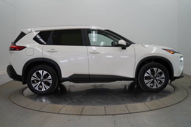 Used 2023 Nissan Rogue SV w/ SV Premium B Package image 8