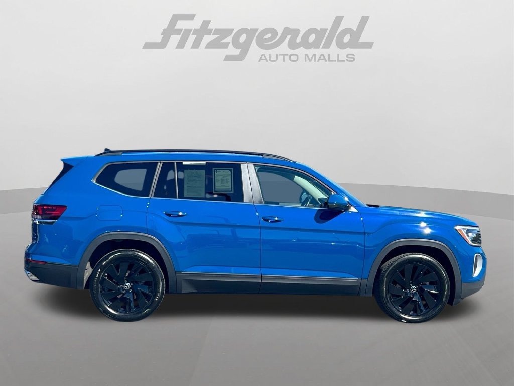 Used 2025 Volkswagen Atlas SE AWD/4WD image 13