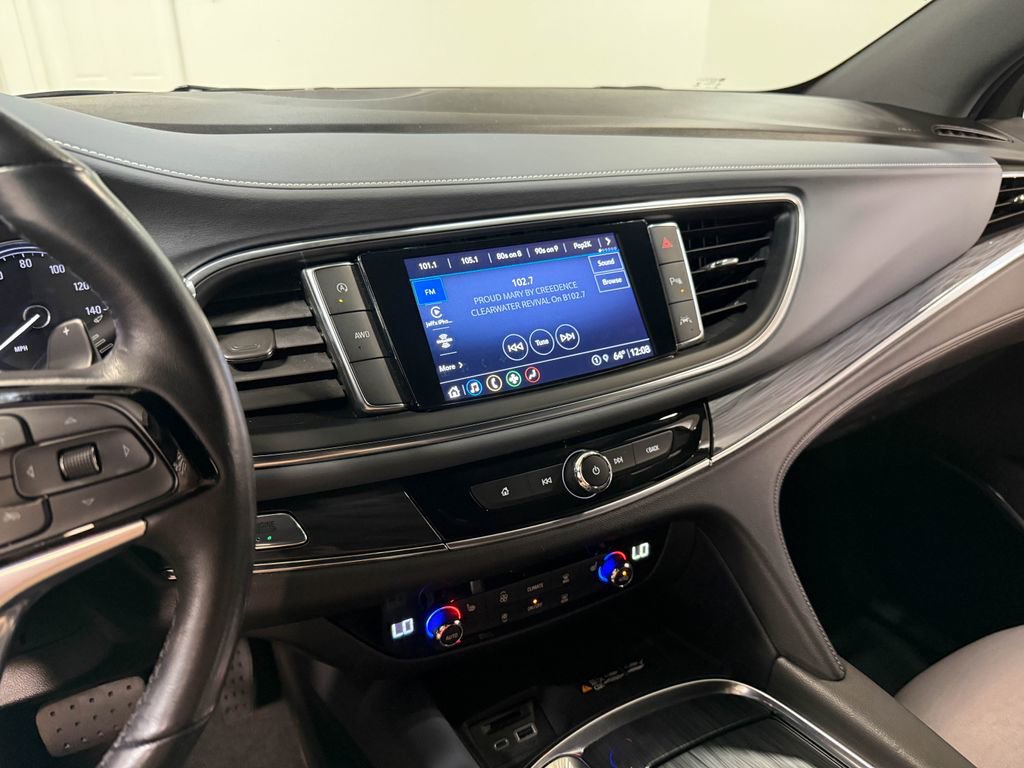 Used 2023 Buick Enclave Essence AWD/4WD image 79