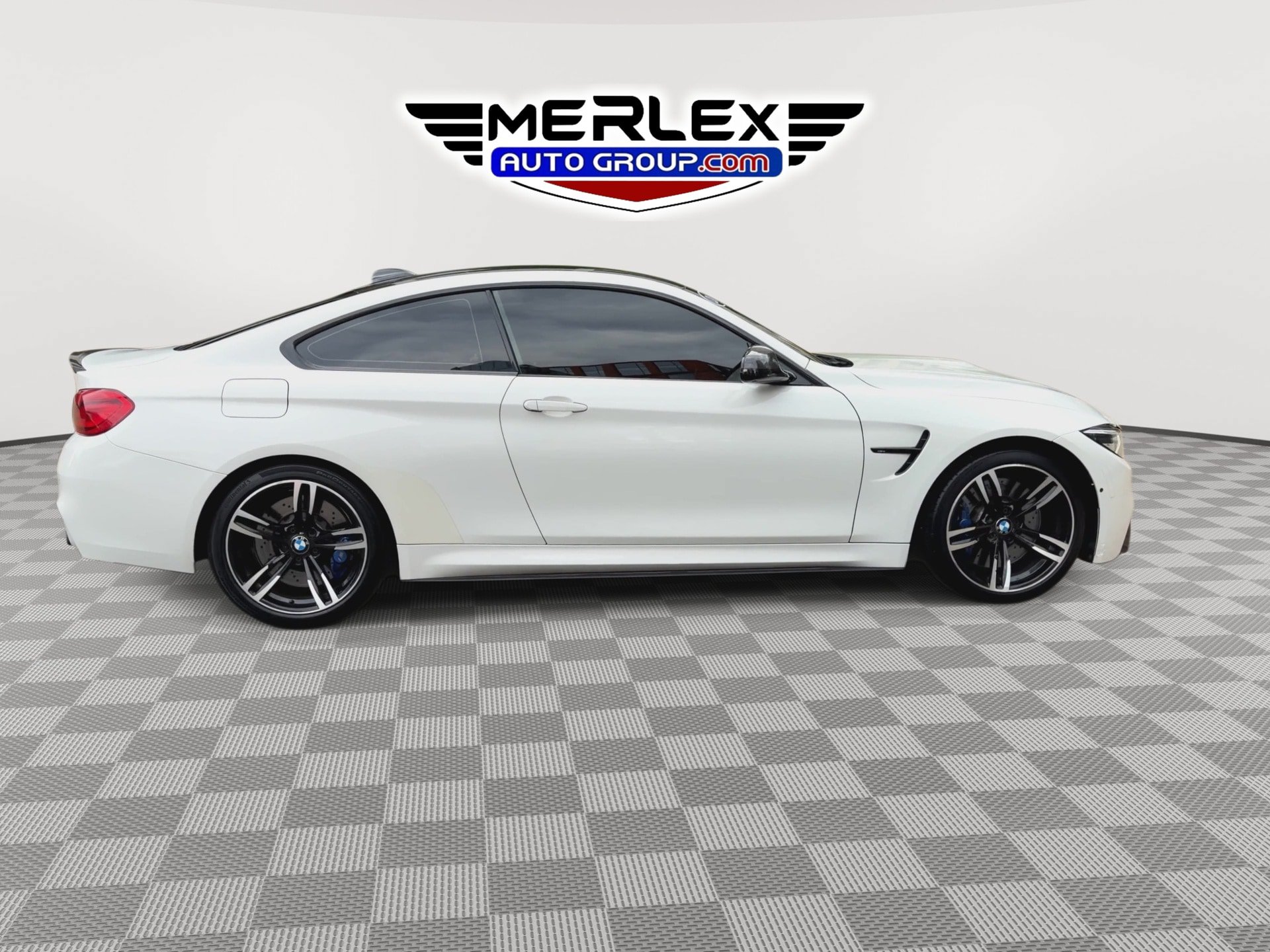 Used 2018 BMW M4 Coupe w/ Ultimate Package RWD image 9
