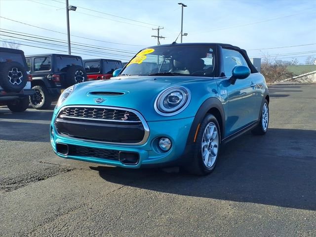 Used 2019 MINI Cooper S w/ Signature Upholstery Package image 7