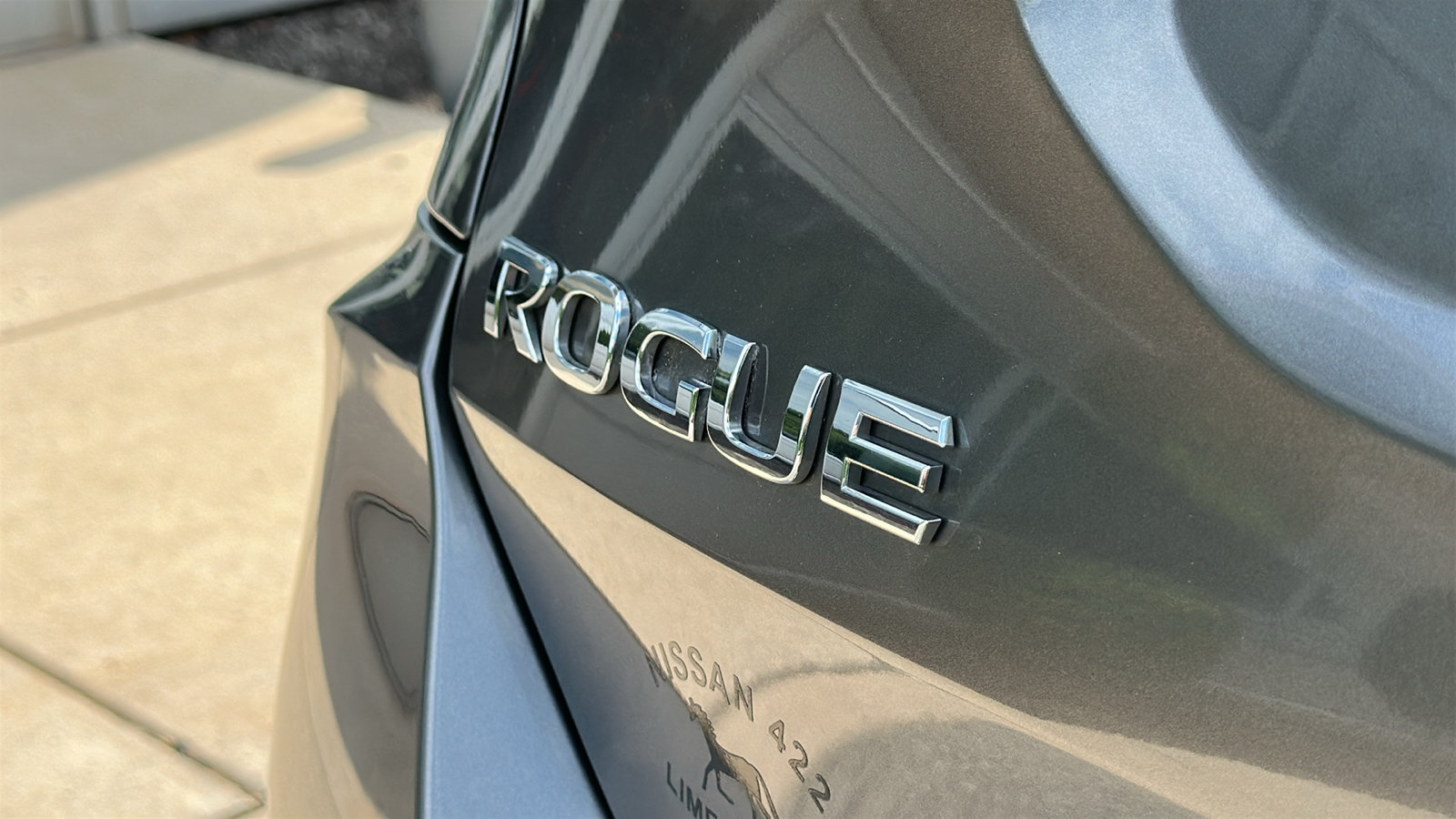 Used 2018 Nissan Rogue S AWD/4WD image 9