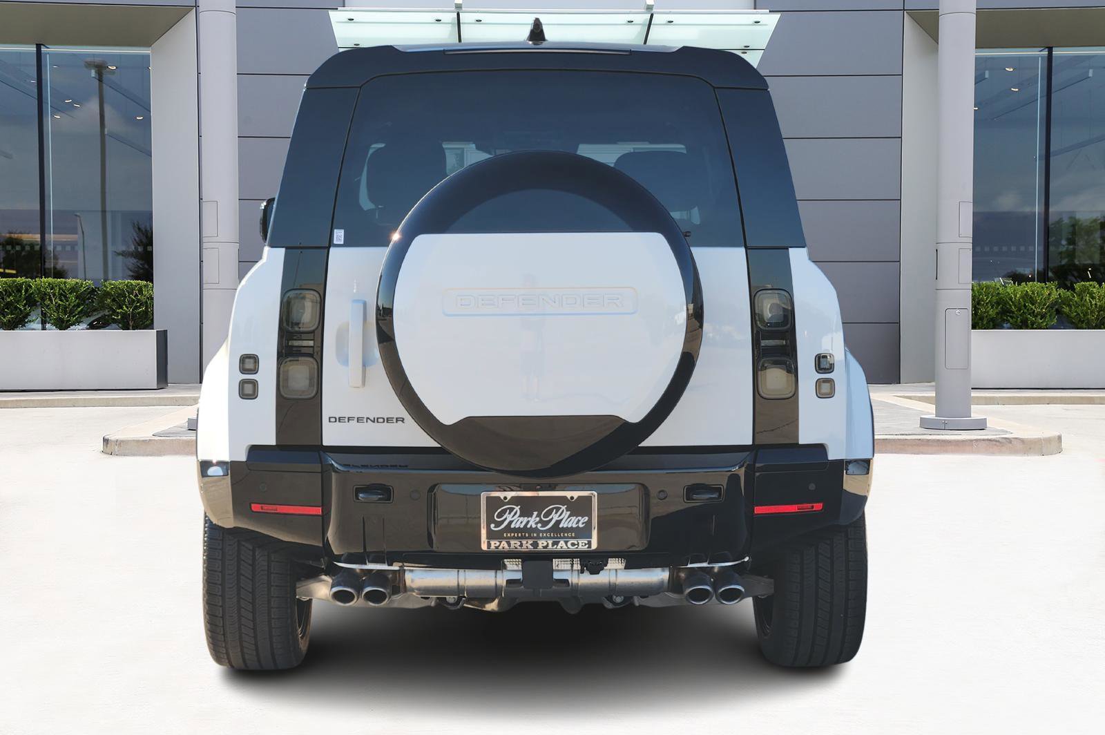 New 2026 Land Rover Defender 110 V8 image 6
