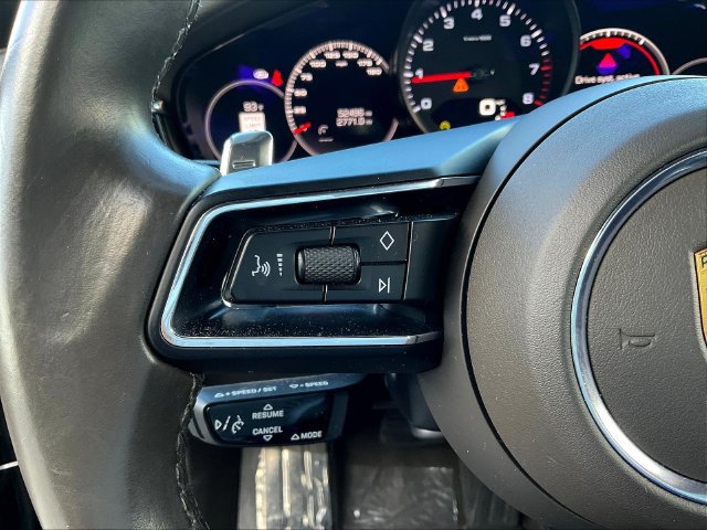 Used 2021 Porsche Panamera RWD image 13