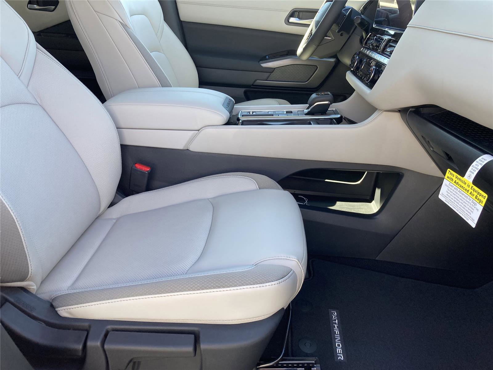New 2026 Nissan Pathfinder SL w/ SL Premium Package image 32