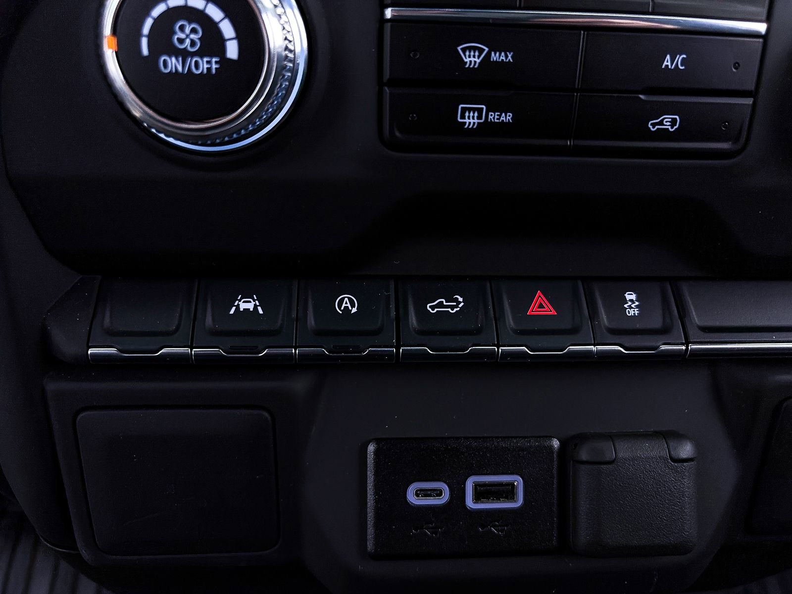 Used 2025 GMC Sierra 1500 AT4X image 24