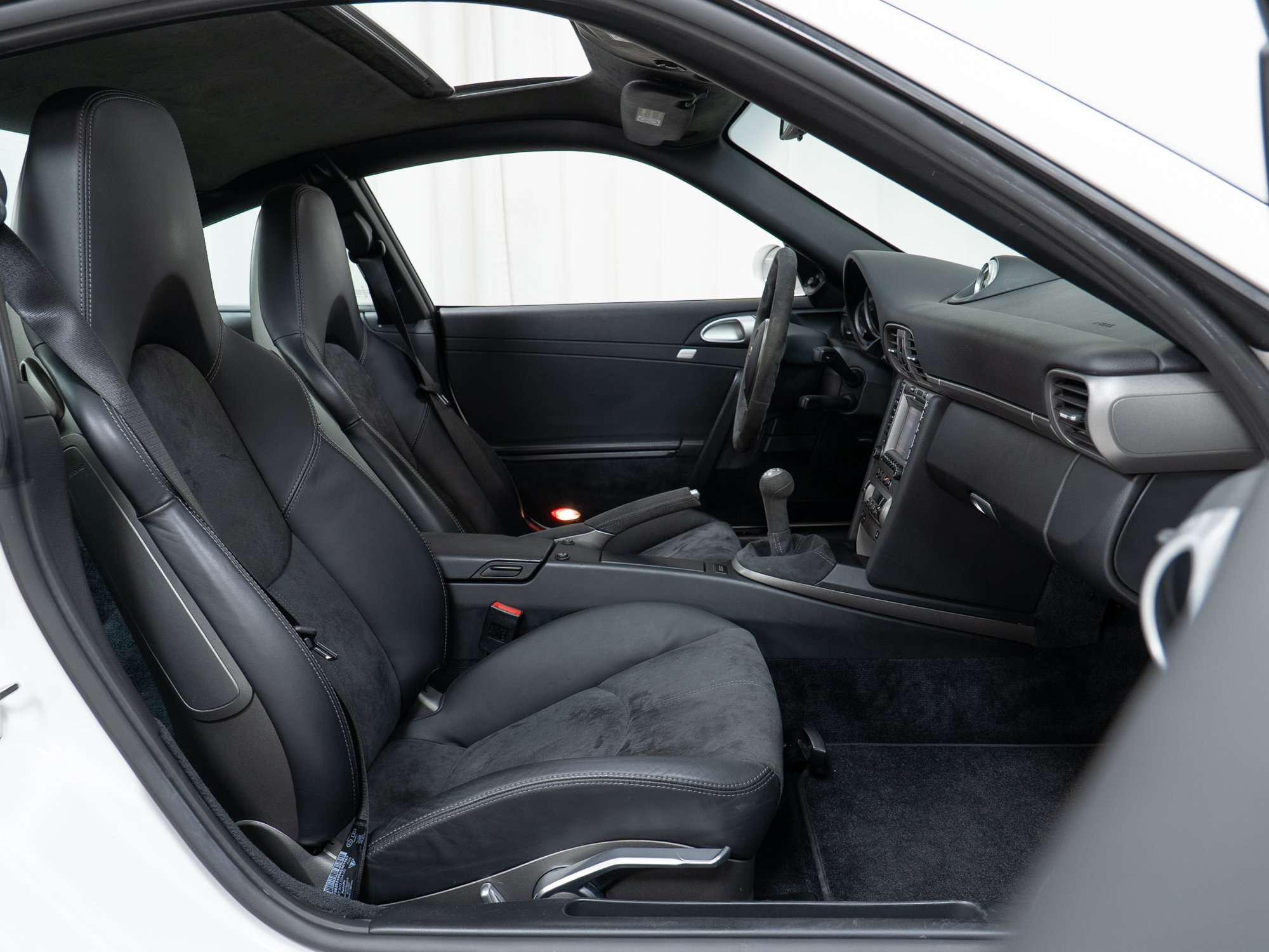 Used 2007 Porsche 911 GT3 RWD image 33