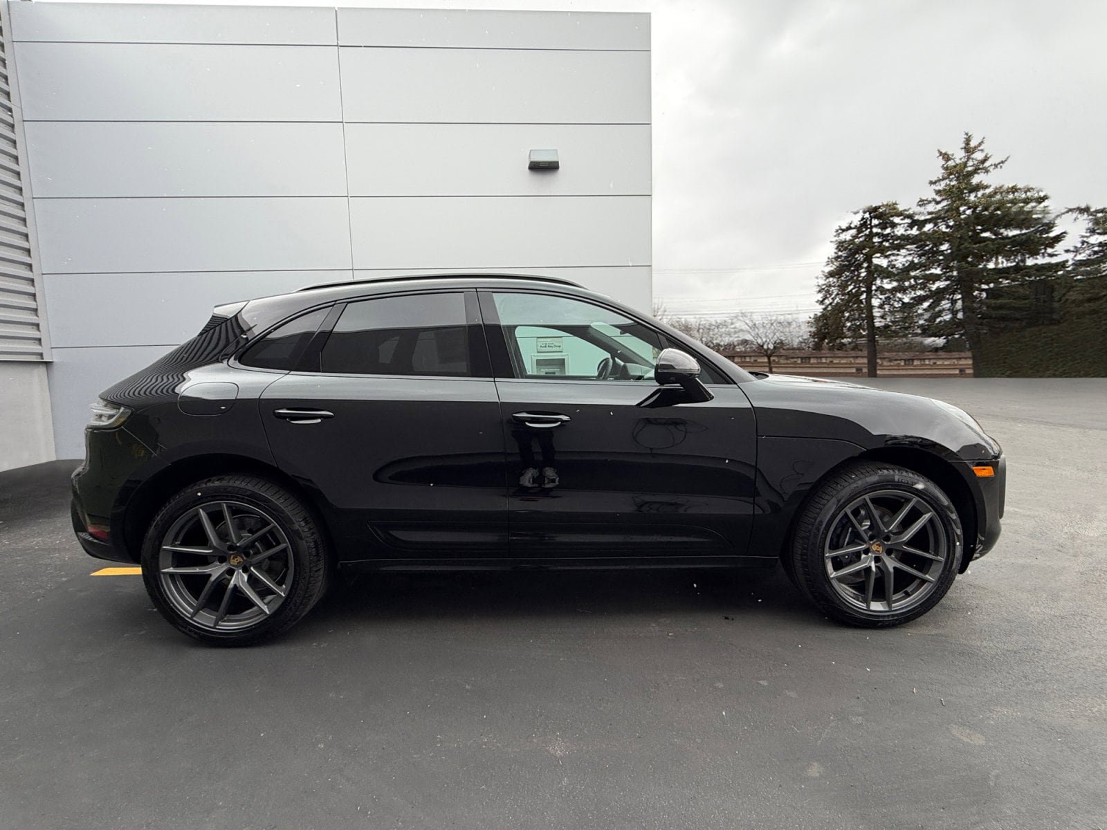 New 2026 Porsche Macan Turbo AWD/4WD image 9