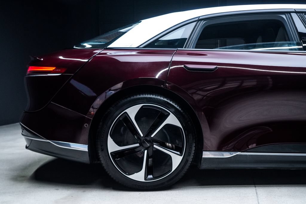 Used 2023 Lucid Air Touring AWD/4WD image 19