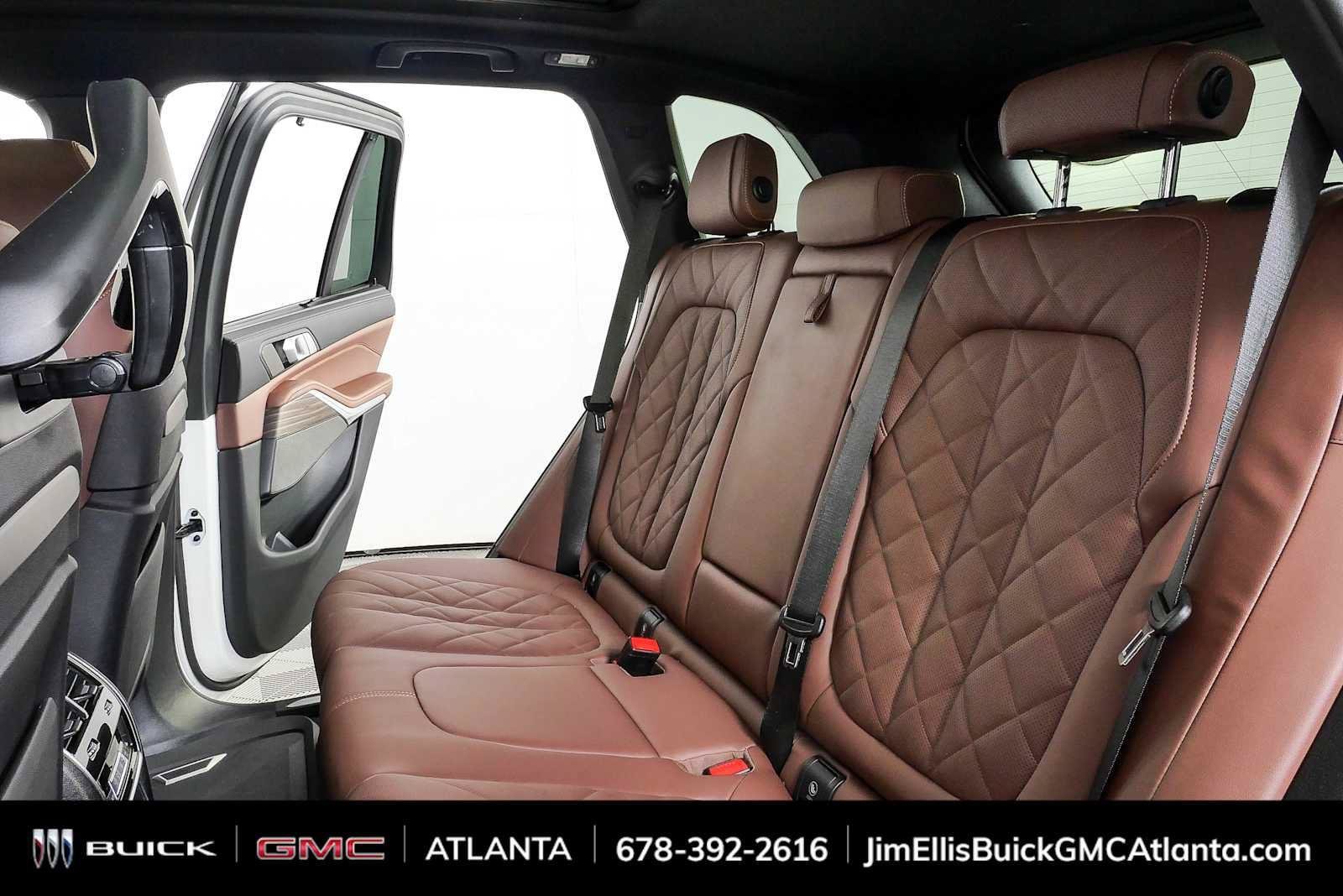 Used 2026 BMW X5 xDrive40i w/ Executive Package AWD/4WD image 21