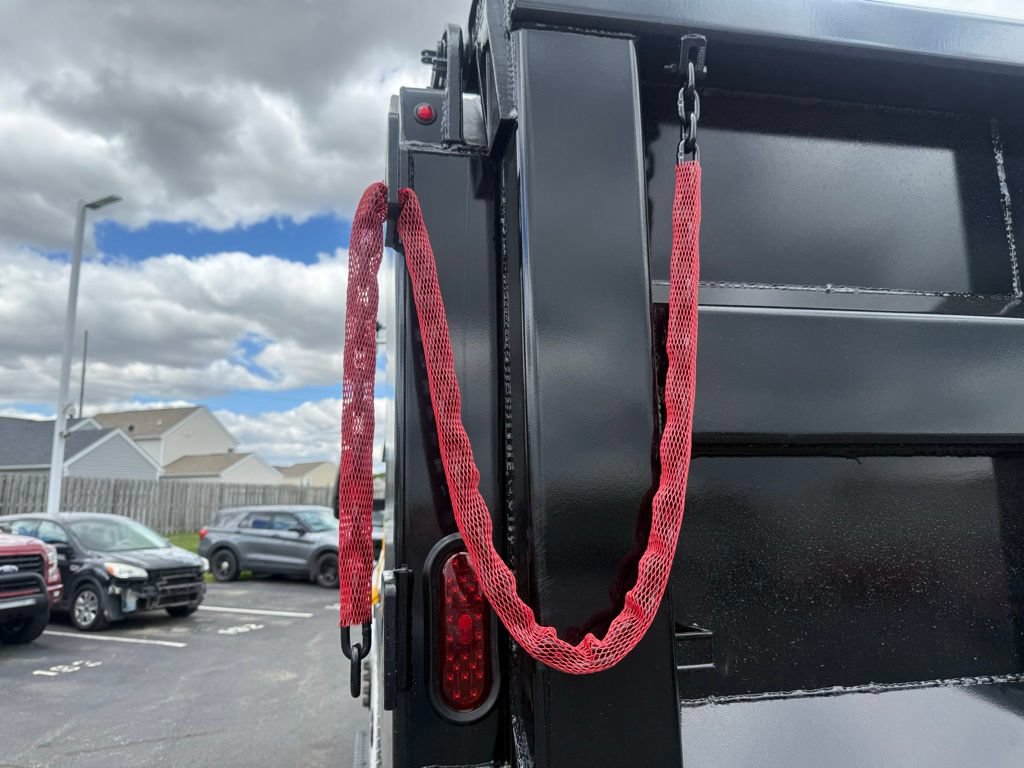 New 2025 Ford F750 2WD Regular Cab Super Duty image 40