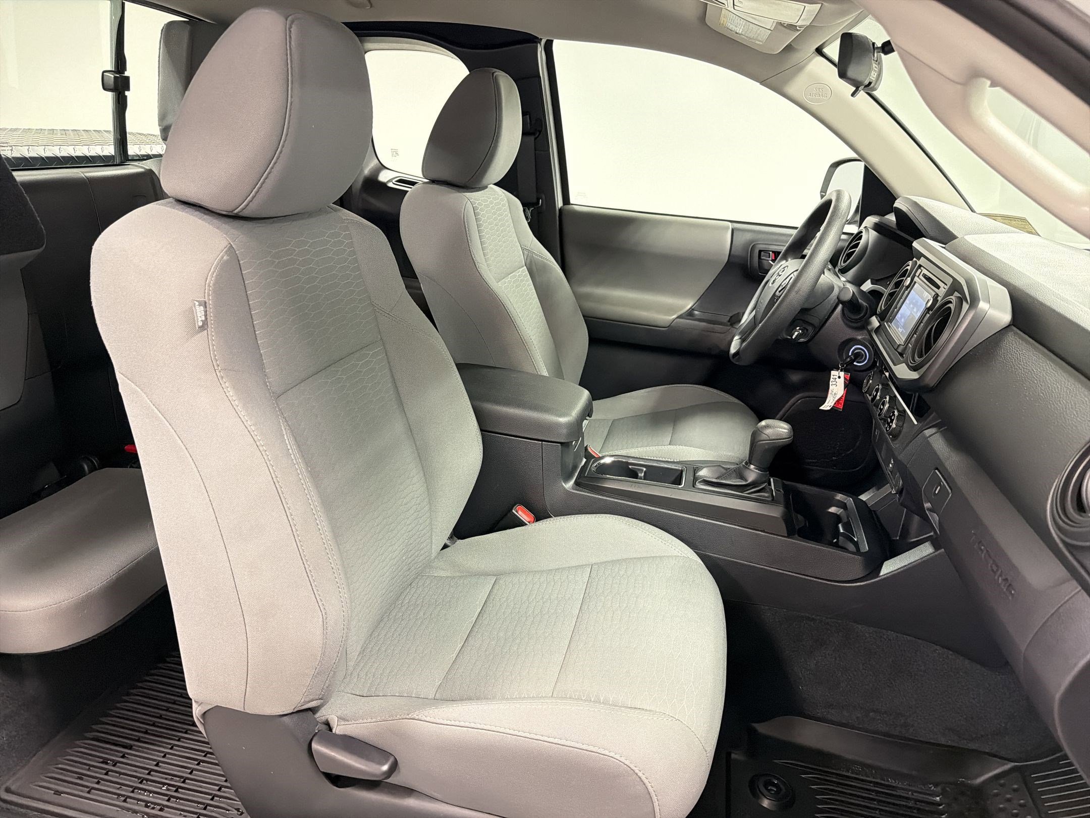 Used 2018 Toyota Tacoma SR w/ SR Convenience Package image 31